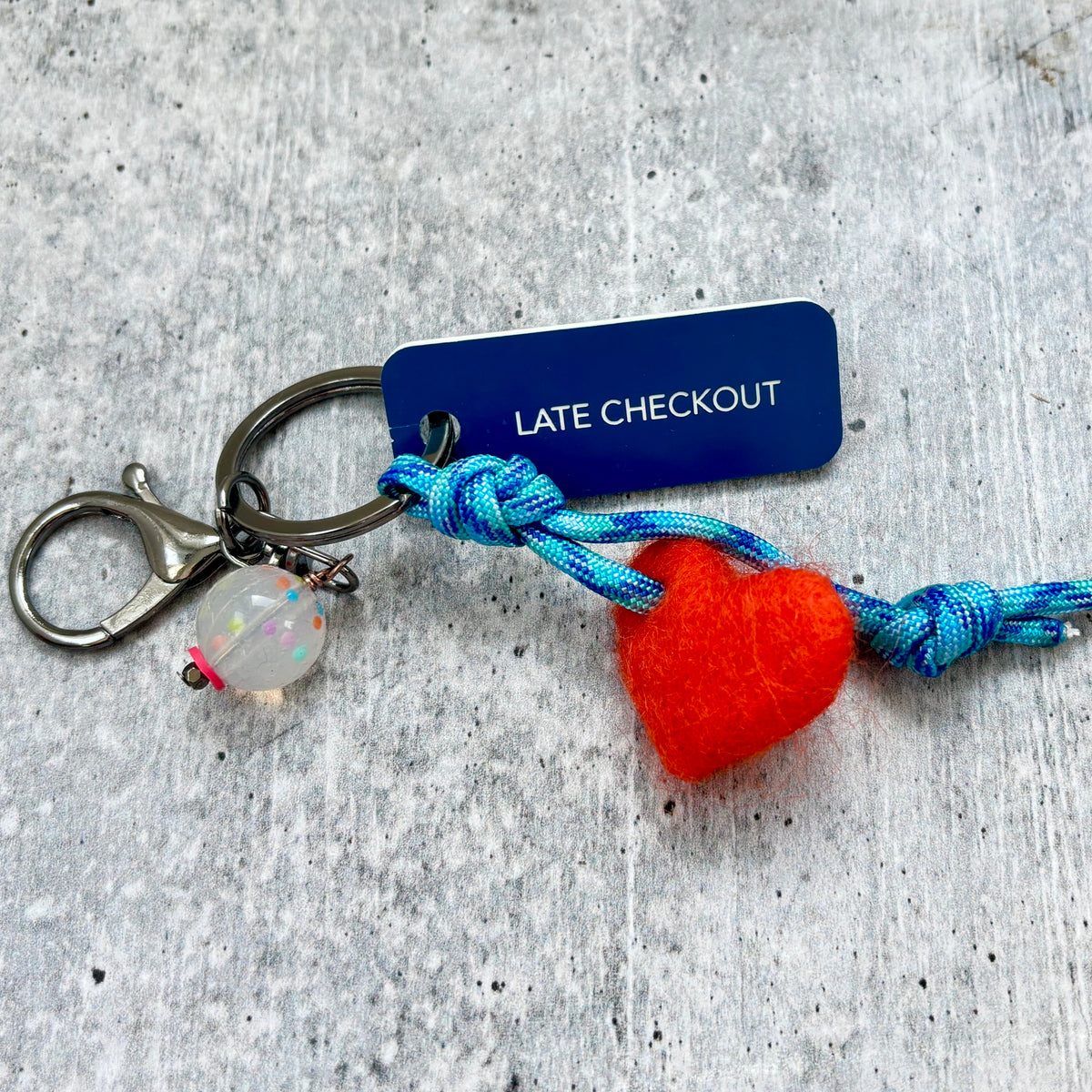 LATE CHECKOUT